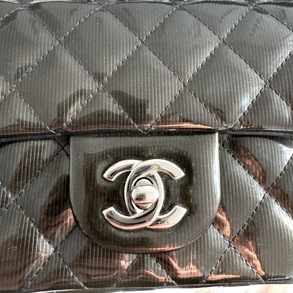 Chanel Classic Flap Mini in Black Patent Leather (with dustbag & box) - Picture 7 of 8